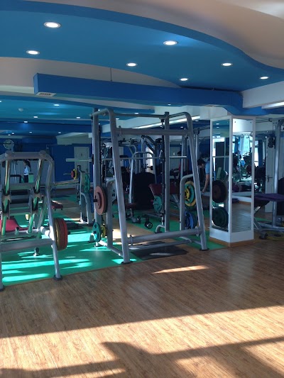 Photos of Misters Gym fitness club