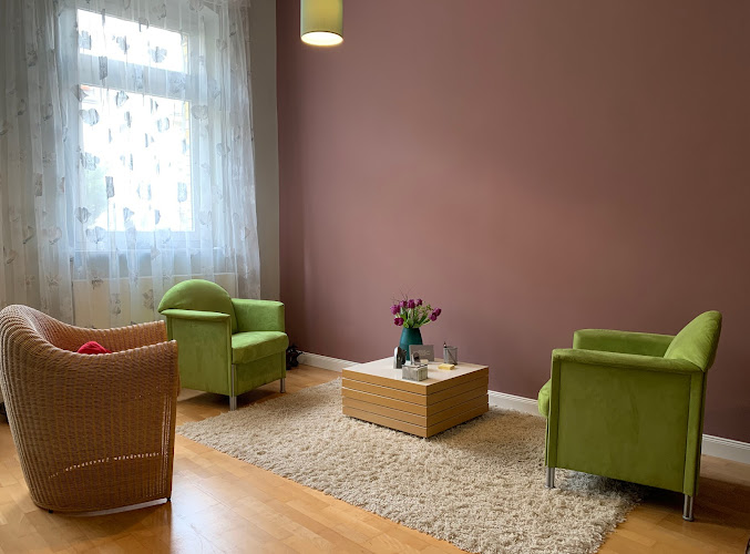 Frau Dipl.-Psych. Ingrid Obst