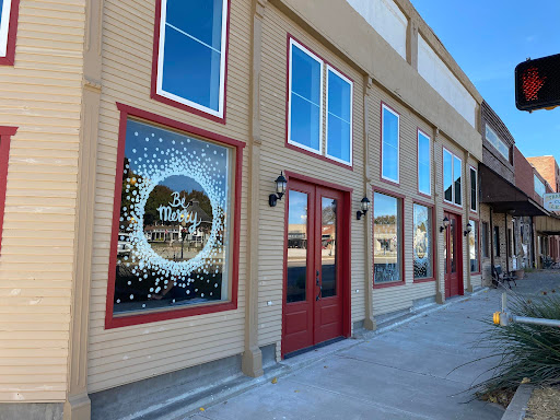 The Real Estate Station in Saint Jo - Thumbnail