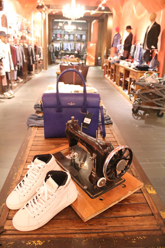 Bottega Quattro - Thumbnail