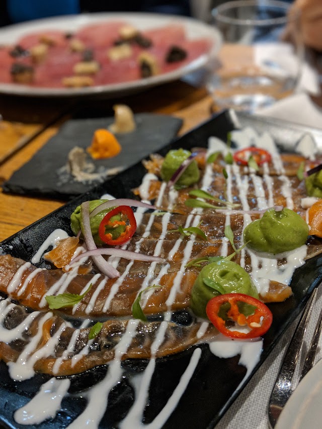 Salmora - Live Kitchen & Bar