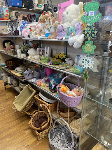 Barkin' Bin Thrift Store Gallery - Canada