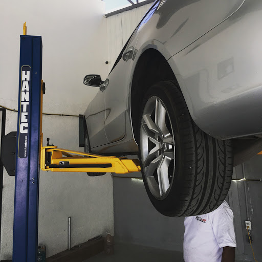 J&S Auto Repair - Especialistas en electrónica automotriz