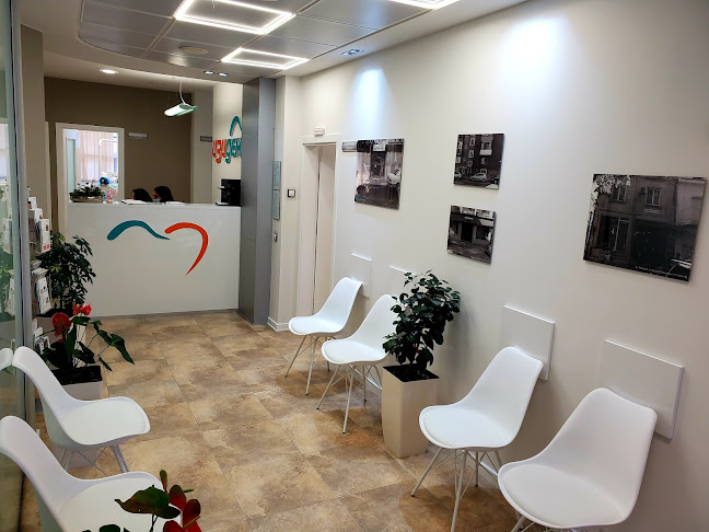 Izi Dent - Dental center - Зъболекар