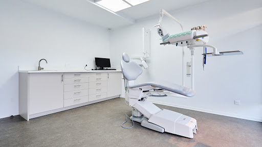Dentiste Aubagne Centre dentaire d'Aubagne - orthodontie implant dentaire invisalign - Thumbnail