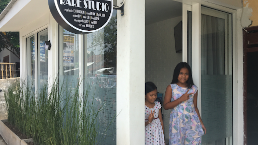 Rare Studio Eyelash Muncar