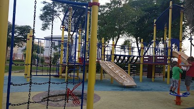 Photos of Al Garhoud Park