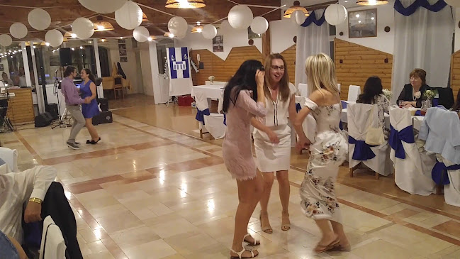 Nyitvatartás: Rácz tanya