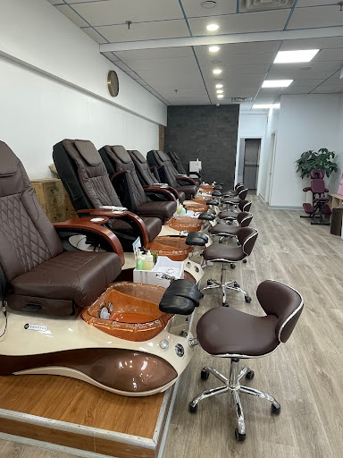 Nail Plaza & Spa Gallery - United States