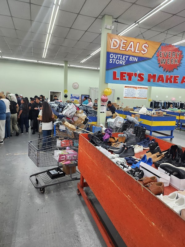 DEALS OUtLET BIN STORE #2 photo 2