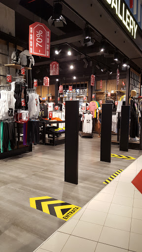 Gallery Store - Visual