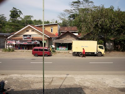 Photos of bapak kanim warung makan