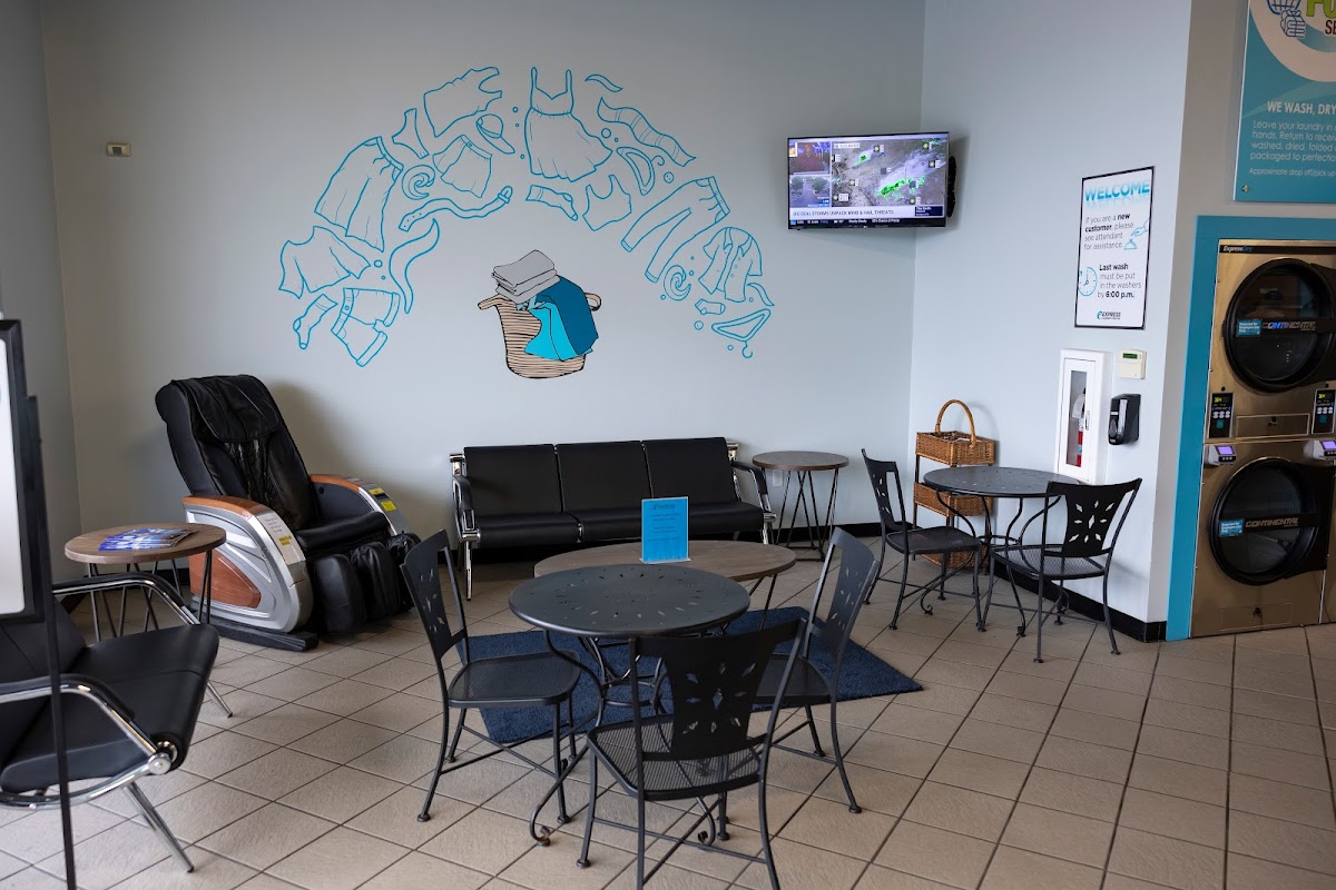 Coin Laundry storefront and entrance in Oshkosh