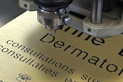 MISTER MINIT Eurospar Kleinmünchen -Schlüsseldienst-Schuhservice-Stempel-Türschilder-Gravur Sicherheitsschlösser