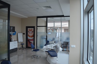 DR.SELMAN DURSUN ORTODONTİ KLİNİĞİ (Sakarya ortodonti)