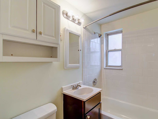 Cloverleaf Village Apartments - Thumbnail
