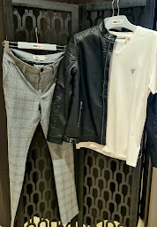 Photo n°12 de Men'Shop à Surgères (Magasin de vêtements pour hommes)