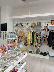 UnCinElla Vintage Viale G. Marconi, 67, 65126 Pescara PE, Italia