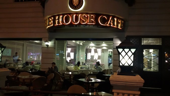 The House Cafe, Author: الوحش الصغير