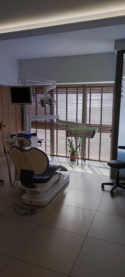 Θεόδωρος Μαυραγάνης - Χειρουργός Οδοντίατρος & Θωμάς Μαυραγάνης - Χειρουργός Οδοντίατρος | Mavraganis Dental Practice