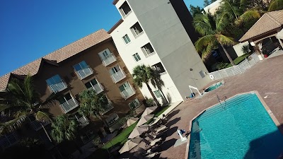 Photos of Holiday Inn Express & Suites Naples Downtown - 5th Avenue
