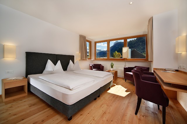 Garni Hotel Dr. Senoner