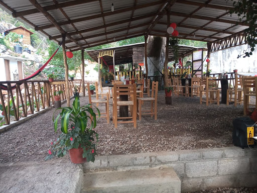 Marisquería "EL DERRUMBE"