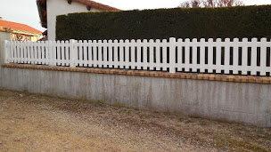 Photo n°3 de Pontvianne Thierry à Saint-Maurice-de-Lignon (Fournisseur de portes)