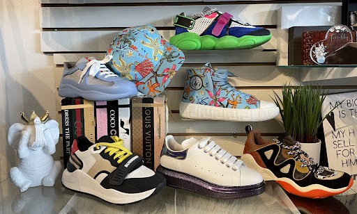 Lux Upscale Resale Boutique - Thumbnail
