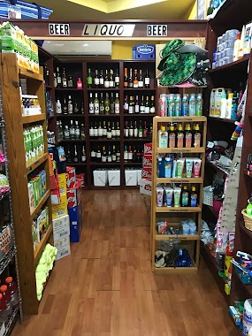 MiniMarket, Liquor, Wine & More, Author: Kael Coussement