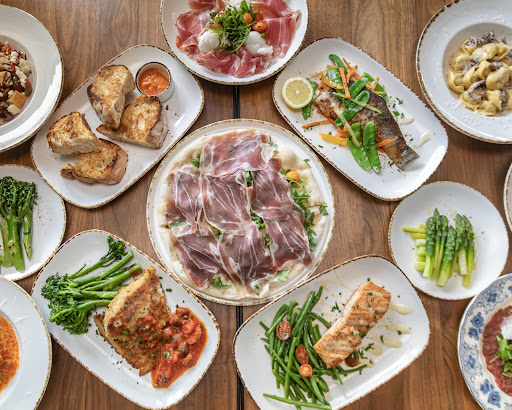 Molo, Newport Beach, CA