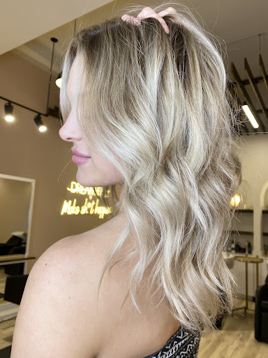 Rhi & Co Salon - Thumbnail