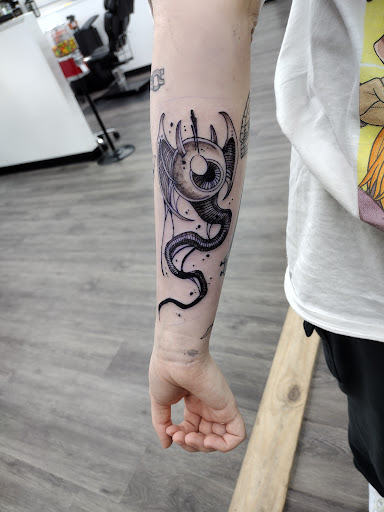 Mad Tatter Tattoos - Thumbnail