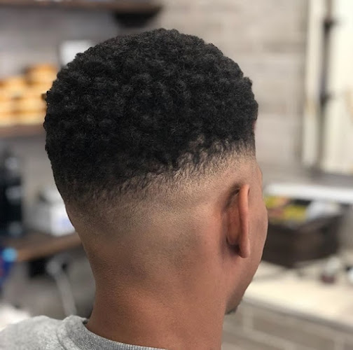 Hus the Barber - Barber shop