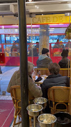 Photo n°30 de Café de la Mairie à Paris (Restaurant servant le petit-déjeuner)