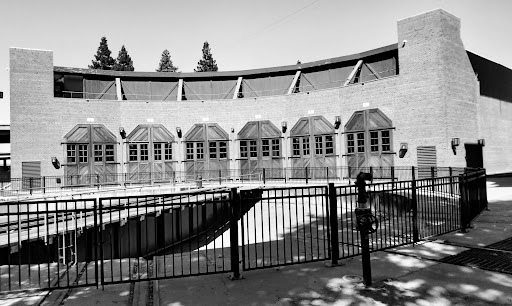 Railroad Turntable & Roundhouse
