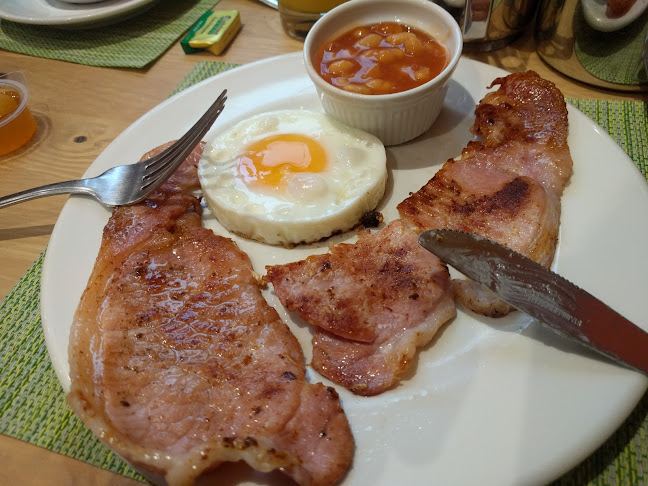 alhambrahotel.com