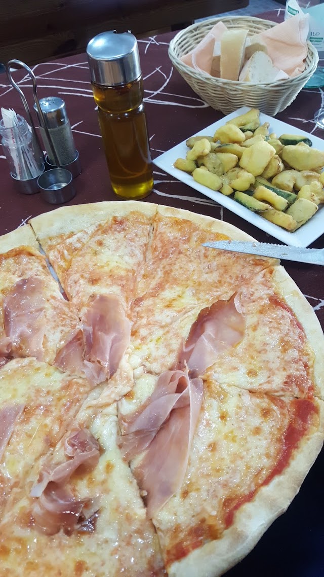 Pizzeria Mina Bar Pizzeria Matahari Di Kamel Ousama