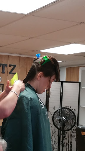 BUZZ CUTZ BARBER SHOP - Thumbnail