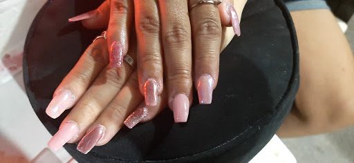 Pongo uñitas.com - Visual
