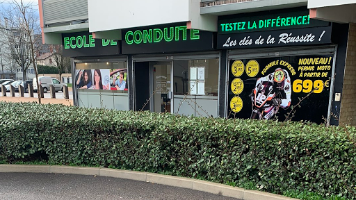 Photo de ECOLE DE CONDUITE PORTE DE L'AIN à Saint-Maurice-de-Gourdans (01800)