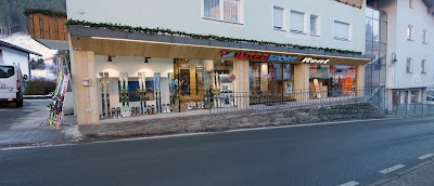 Photos of Intersport Rent Center - Noleggio sci - Skiverleih