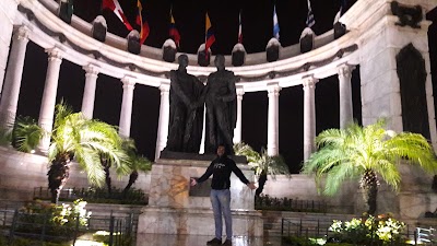 Photos of Monument of Sim&oacute;n Bolivar and San Martin