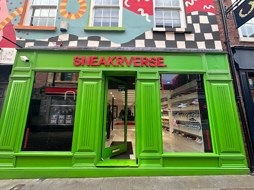 Sneakrverse - Visual