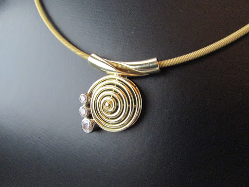 Goldsmith Huppertz, Jewelery Designer, - Thumbnail