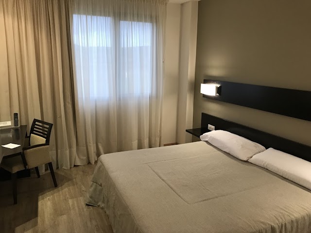 Hotel Pamplona Cross Elorz