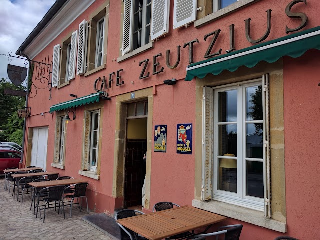 Cents Café - Beim Zeutzius Sàrl