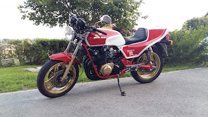 Photo n°7 de Service Moto Piece à Les Fontenelles (Magasin de pièces et d'accessoires pour motos)