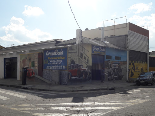 Grand Beda Martelinho de Ouro, Funilaria & Pintura