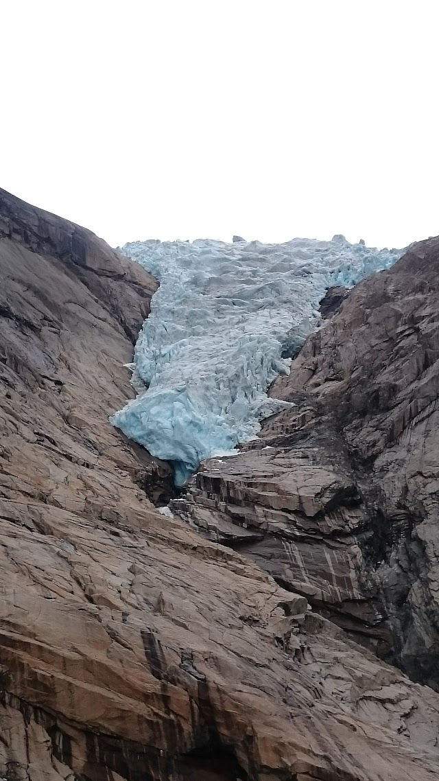 Briksdalsbreen